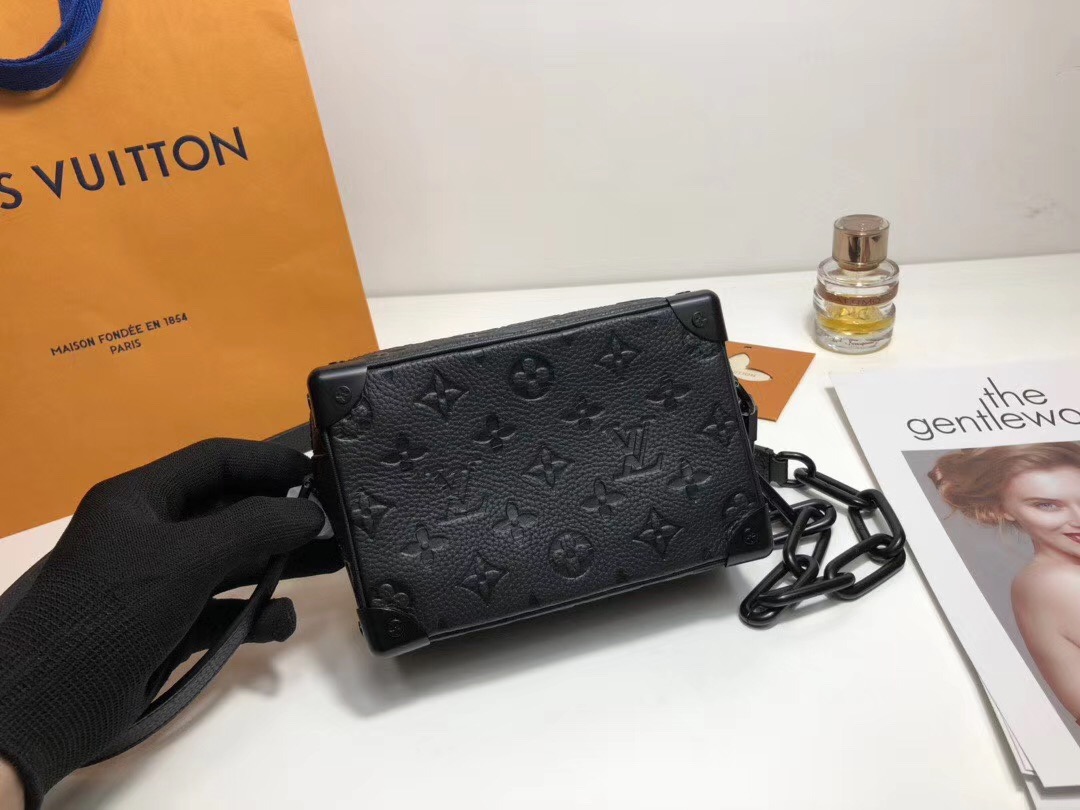 Louis Vuitton 루이비통 미니 소프트 트렁크