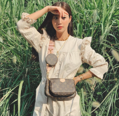 33위 [배우 기은세] LOUIS VUITTON 루이비통 멀티 포쉐트 악세수아 로즈클레르  M44823 2COLOR