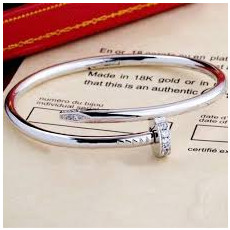 (판매완료) Cartier 까르띠에 못팔찌 큐빅형 실버 여성용사이즈 국내배송