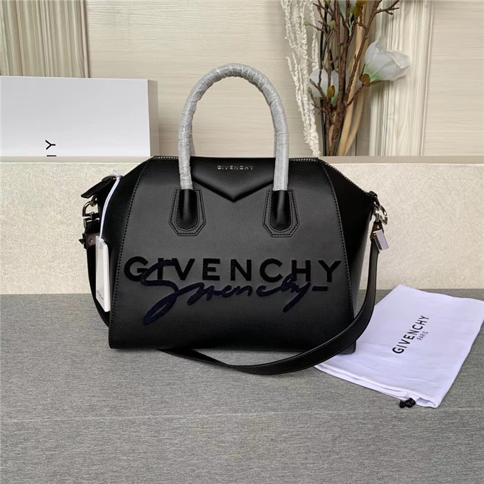 Givenchy 지방시 안티고나백 G100899 2020/신상