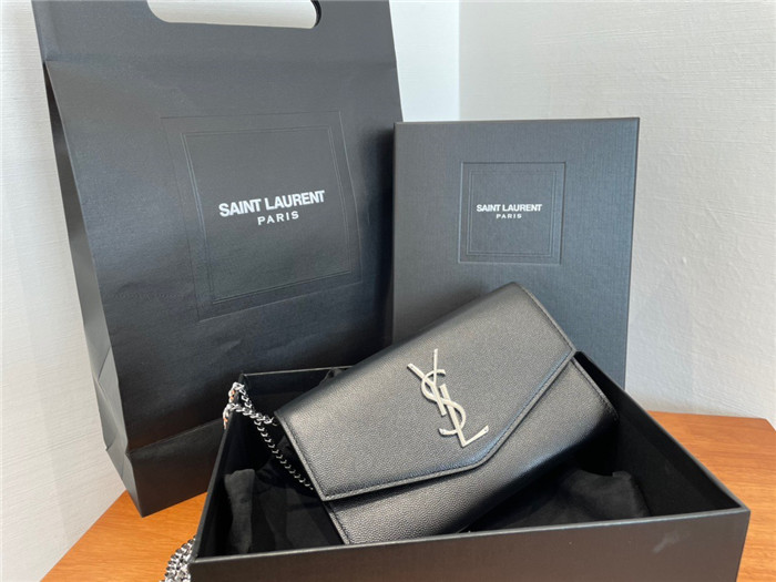 Saint Laurent  생로랑 업타운 엔벨로프 체인 지갑