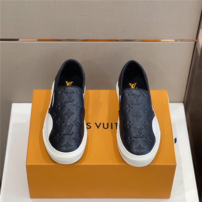 LOUIS VUITTON 루이비통 남성용 슬립온 L64871