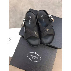 PRADA 프라다 남성용 샌들 P64088