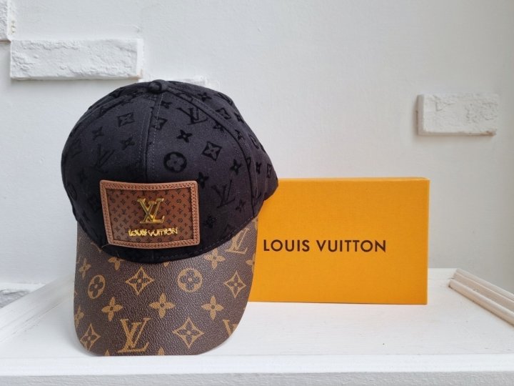 LOUIS VUITTON  모노그램 볼캡