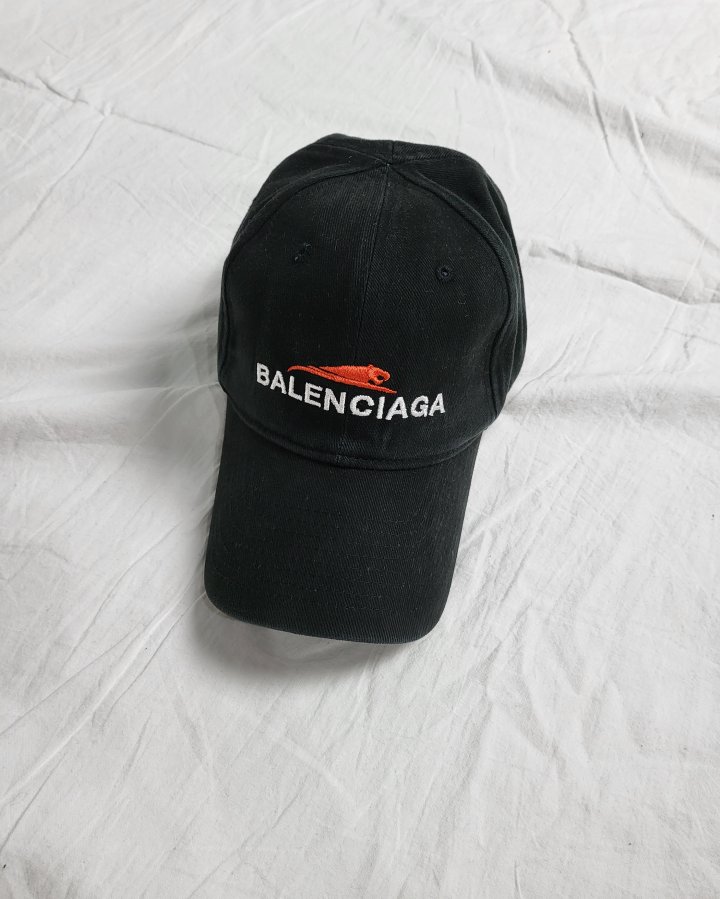 BALENCIAGA 발렌시아가 타이거 로고 자수 볼캡