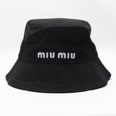 MIUMIU 미우미우 버킷햇