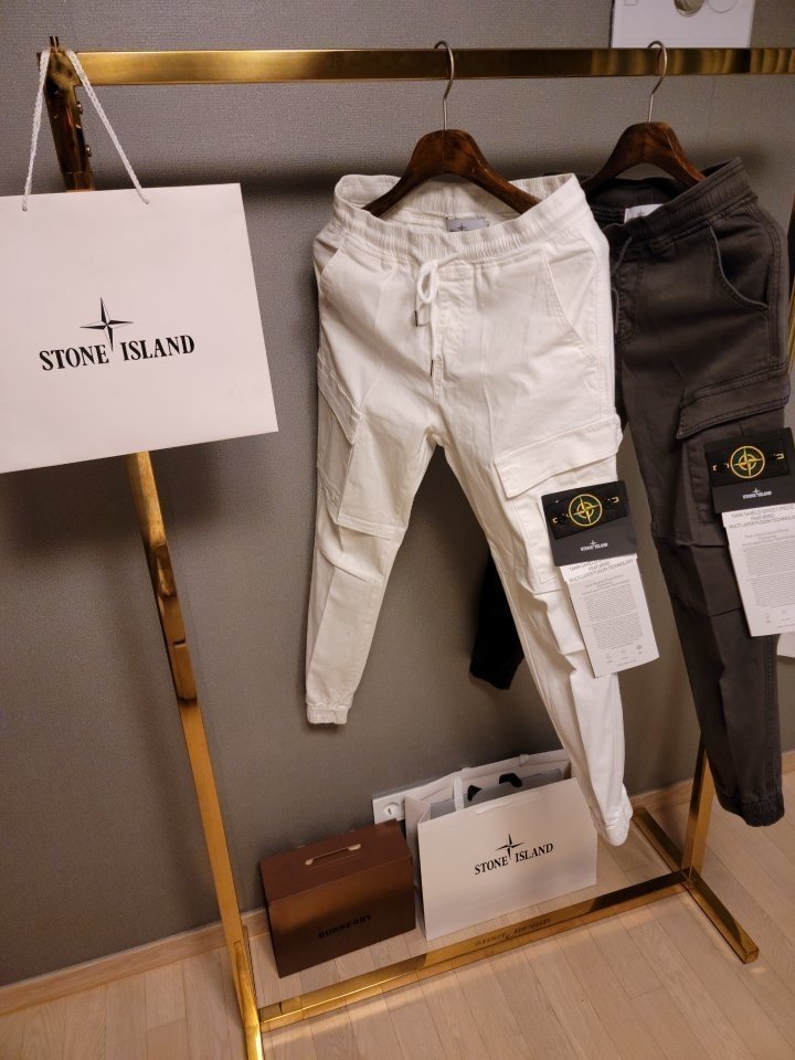 Stone Island  스톤아일랜드  사선카고 밴딩 조거 팬츠