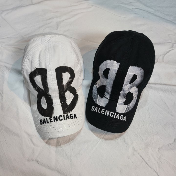 BALENCIAGA 발렌시아가 BB 스프레이드 볼캡