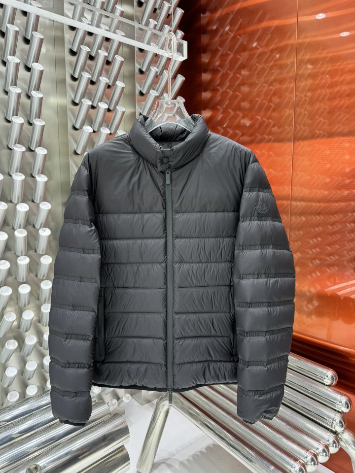 MONCLER 몽클레어 새드로고 덕다운 패딩 66