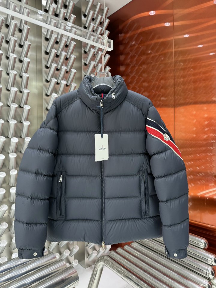 MONCLER 몽클레어 새드로고 덕다운 패딩 80