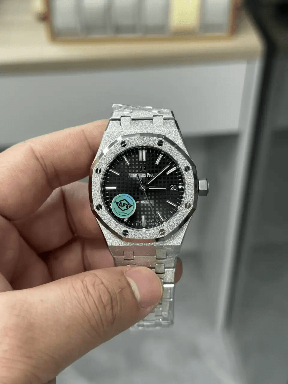 AUDEMARS PIGUET  오데마피게 프로스트 로얄오크 블랙 다이얼 37mm 15454