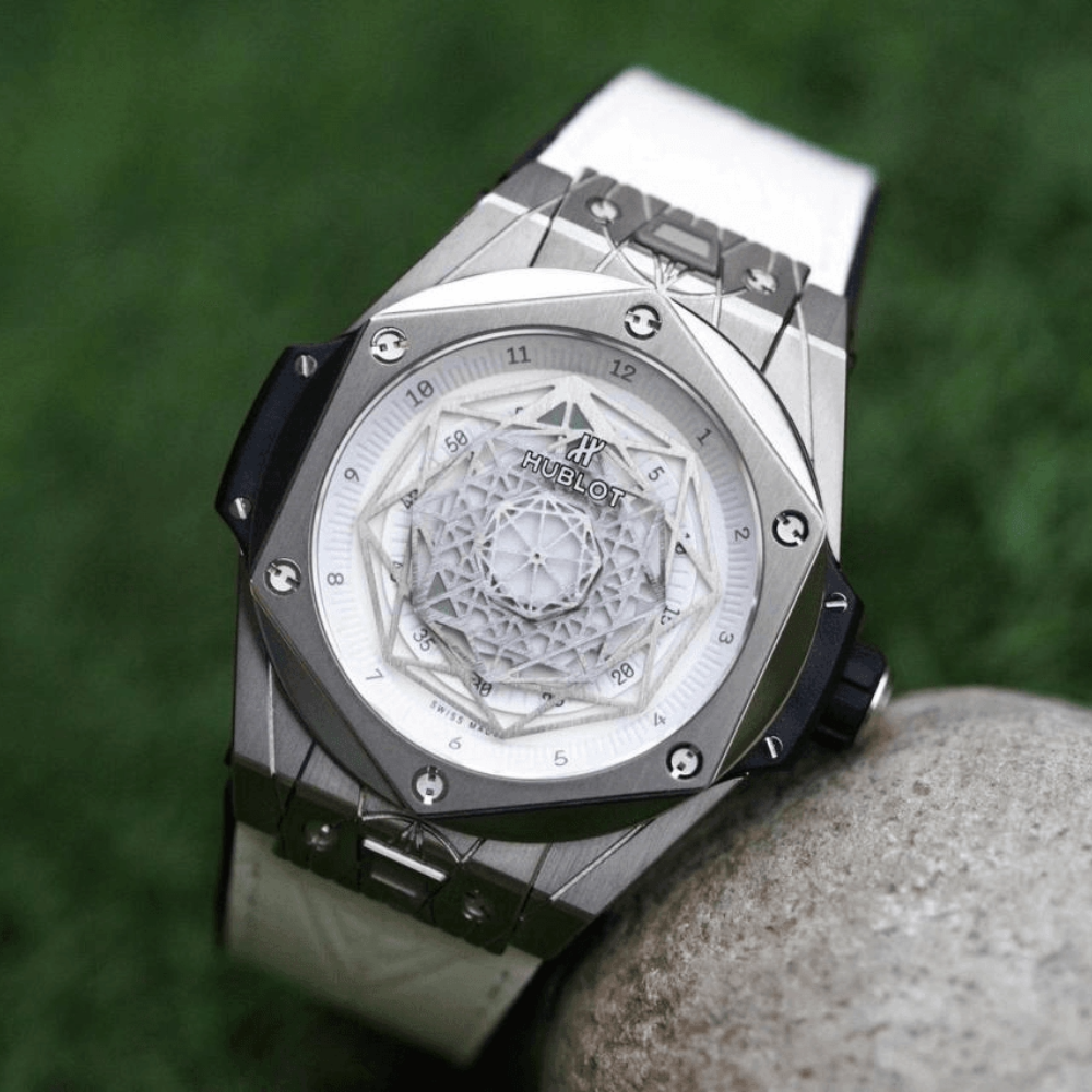 HUBLOT 위블로 상블루 티타늄 화이트 415.NX.2027.VR.MXM18