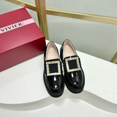 ROGER VIVIER 로저비비에 여성용 로퍼 (굽높이5.5CM) R46779-2 2024/신상