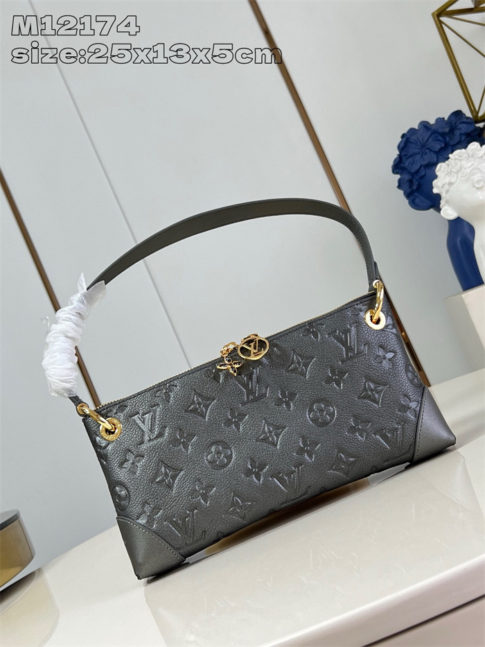 LOUIS VUITTON 루이비통 포셰트 세브르 숄더백 M12174 2024/신상