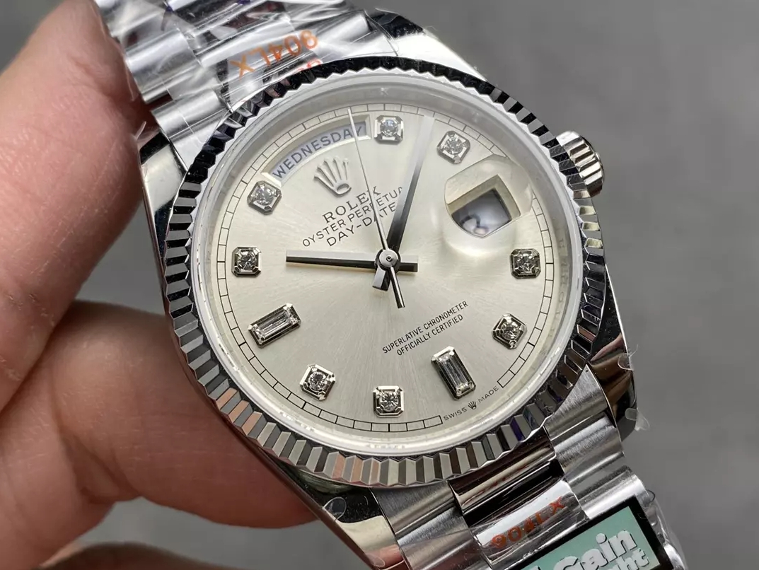 ROLEX 로렉스 데이데이트 실버 옴브레 다이얼 화이트 골드 금통 10P 36mm