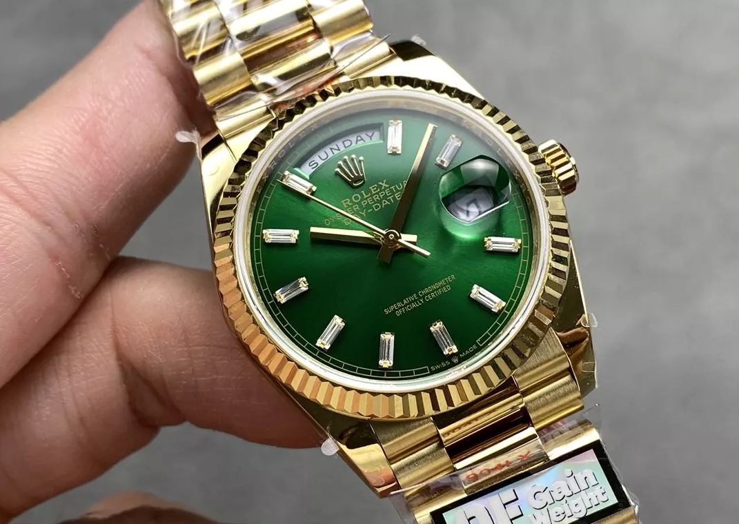 ROLEX 로렉스 데이데이트 그린 다이아 다이얼 옐로우 골드 금통 10P 36mm