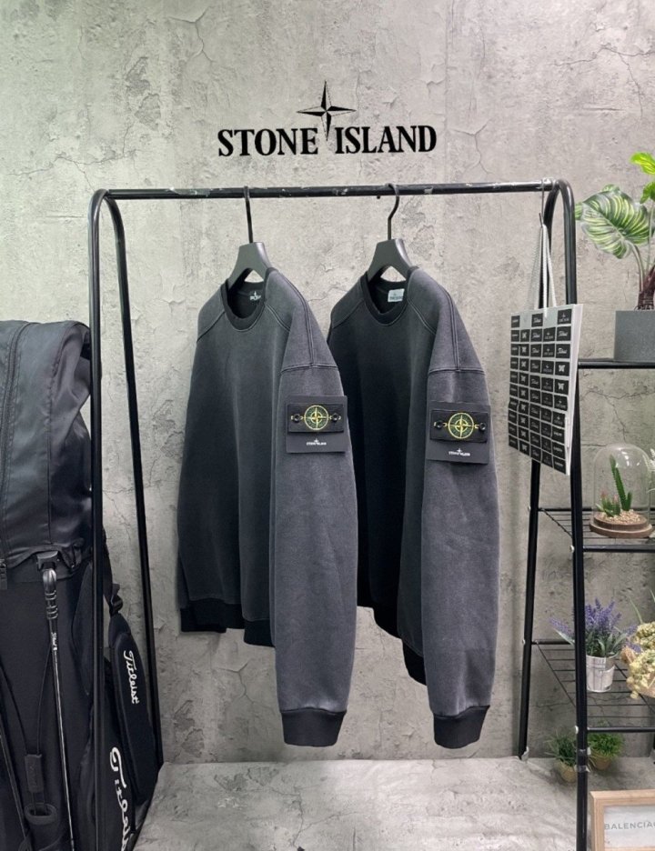 STONE ISLAND 스톤아일랜드 절개 피그먼트 맨투맨