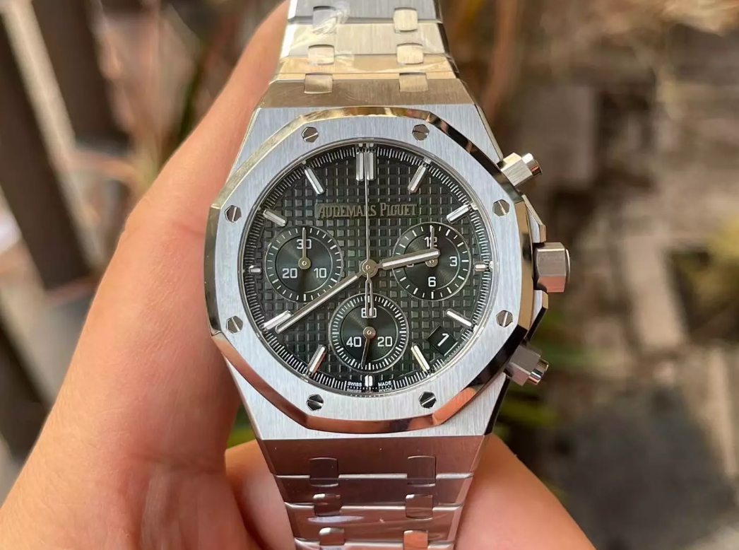 AUDEMARS PIGUET 오데마피게 로열오크 크로노그래프 그린다이얼