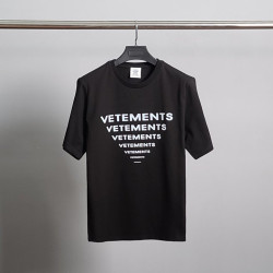 VETEMENTS 베트멍 세븐 레터링 코튼 반팔티