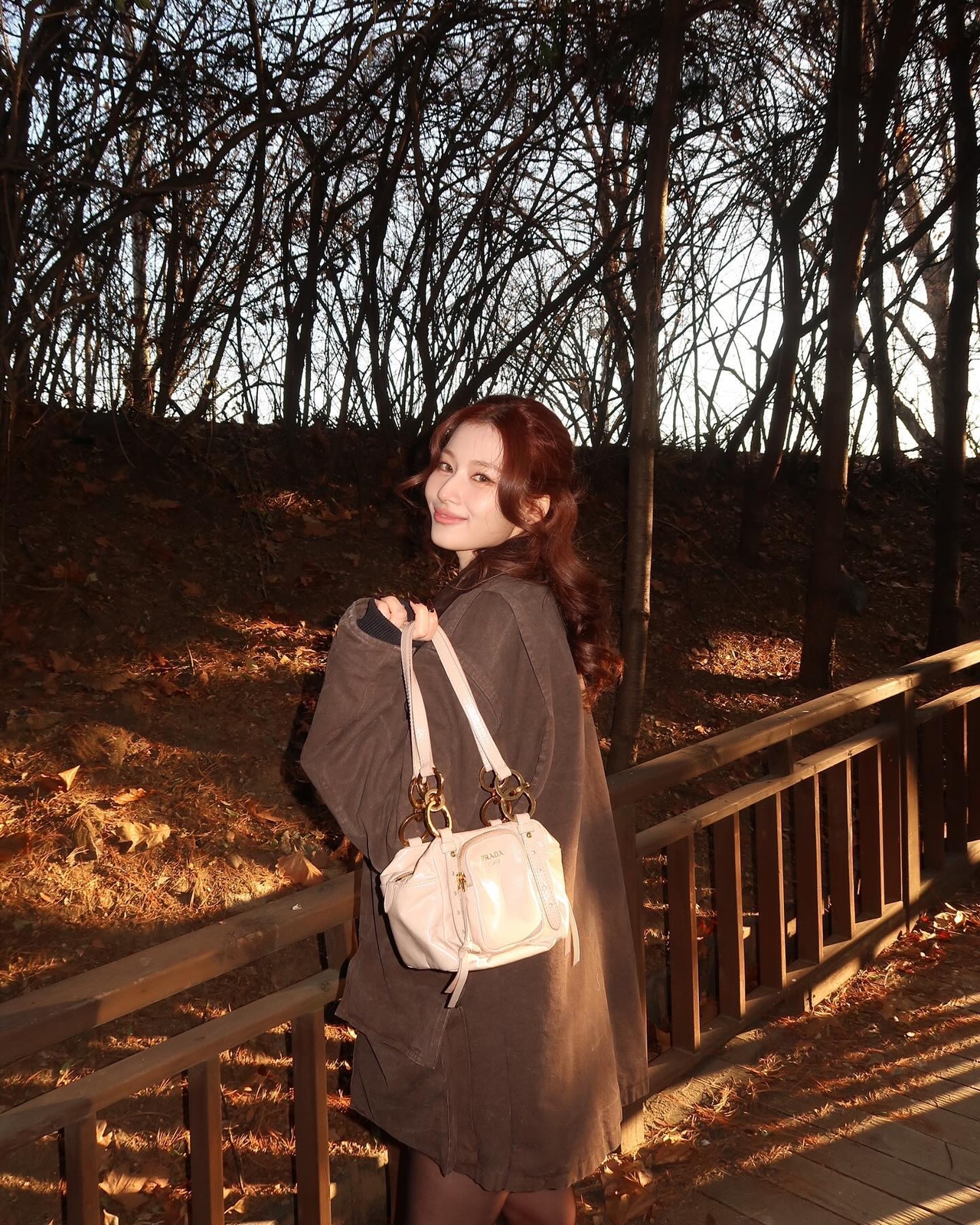 [트와이스 사나] PRADA 프라다 스몰 토트백 1BB137