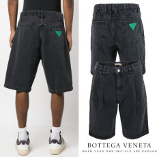●5월 판매 17위● BOTTEGA VENETA 보테가베네타 그린 트라이앵글 원턱 세미오버 하프진