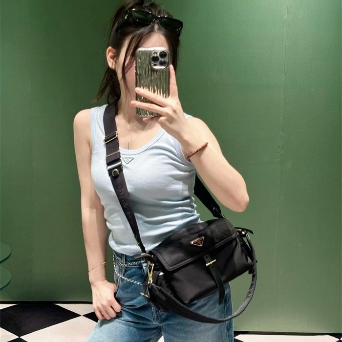 PRADA 프라다 리나일론 스몰 숄더백 1BD394