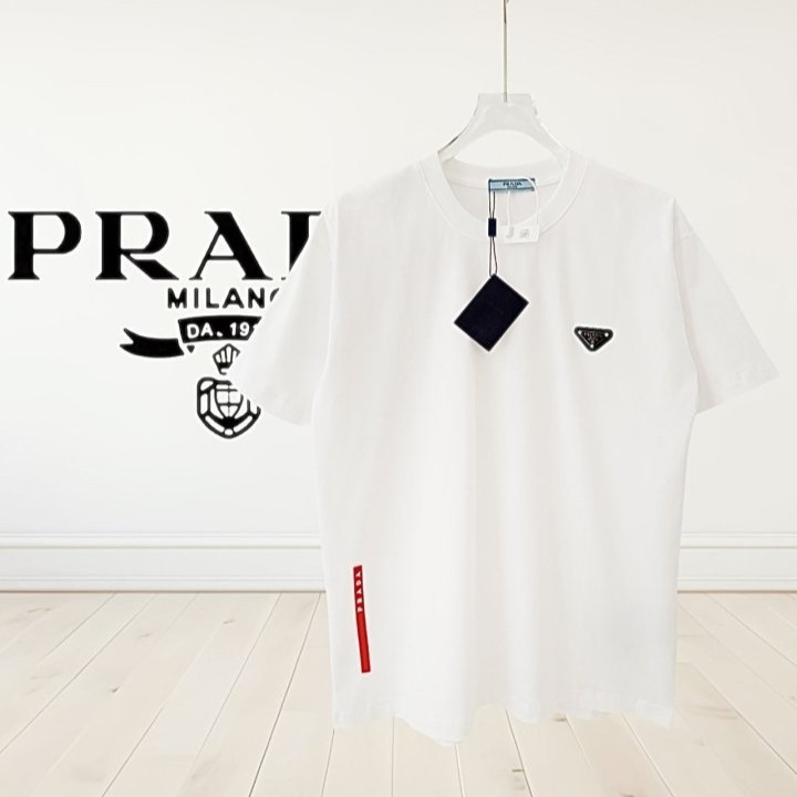PRADA 프라다 레드폰트 로고 티셔츠