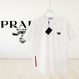 PRADA 프라다 레드폰트 로고 티셔츠