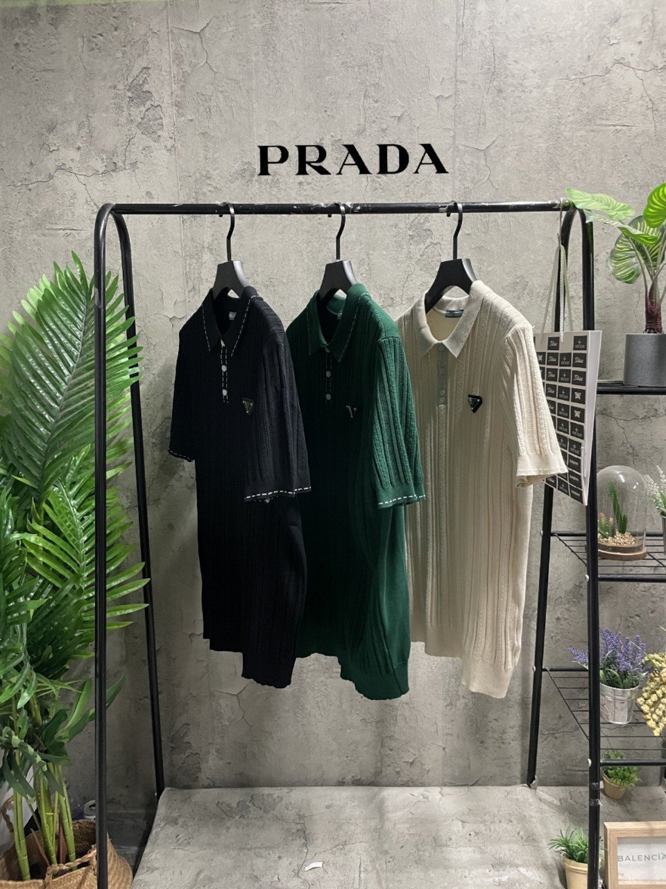 PRADA 프라다 스티치 카라 니트