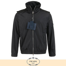 PRADA 프라다 클래식 블랙 삼각로고 빅후드 바람막이