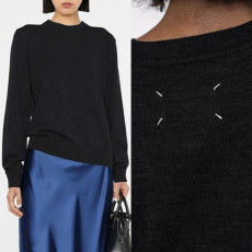 MAISON MARGIELA 메종마르지엘라 라운드 니트