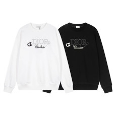 DIOR 디올 옷핀 자수 로고 맨투맨