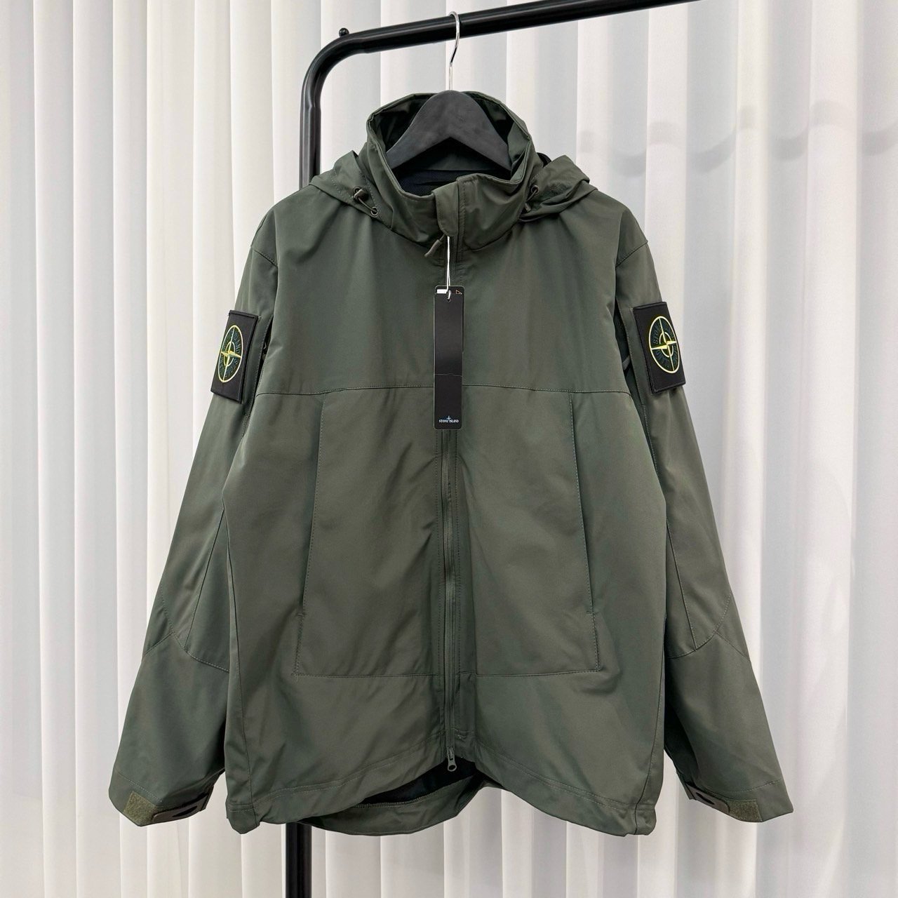 STONE ISLAND 스톤아일랜드 더블 와펜 패치 바람막이 2COLOR