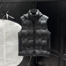 LOUIS VUITTON 루이비통 엠보 다운 베스트