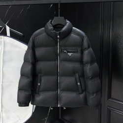 PRADA 프라다 메탈 플레이트 다운 패딩