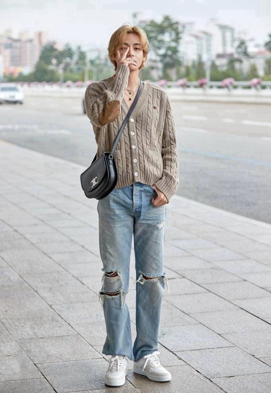 [BTS 뷔] CELINE 셀린느 웨스트사이드 디스트로이드 웨슬리진