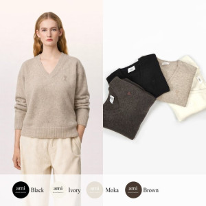 AMI 아미 드 꾀흐 까마이외 자수 V넥 울 스웨터