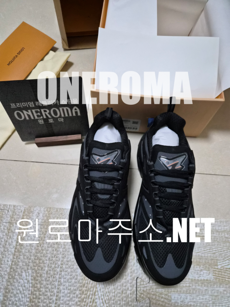 루이비통 러너 태틱 스니커즈 블랙
