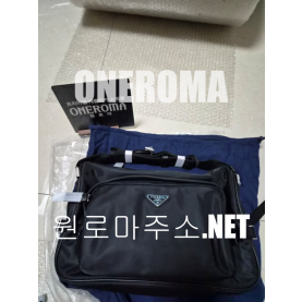 프라다 리나일론 및 사피아노 가죽 숄더 백