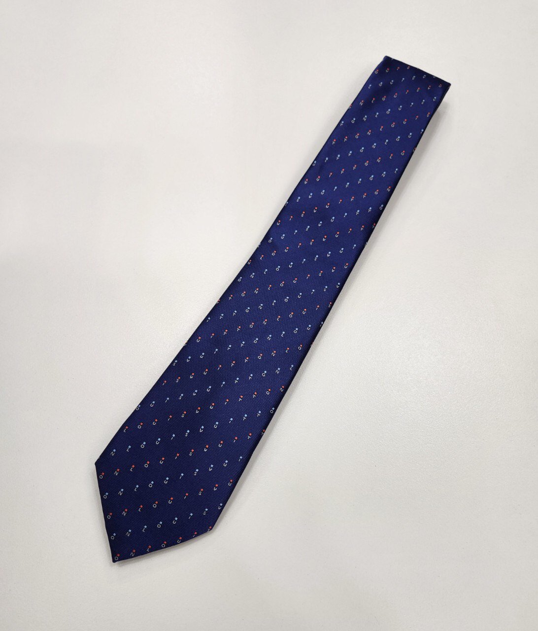 LOUIS VUITTON 루이비통 그라이언트 실크 넥타이