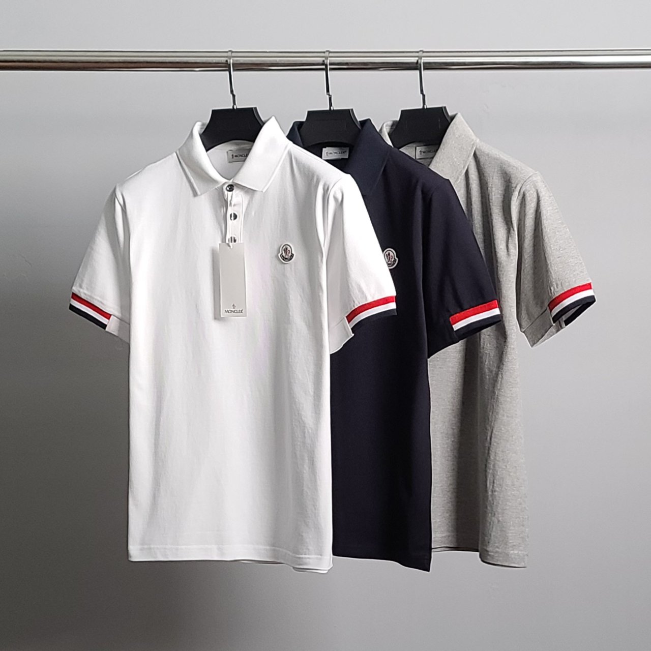 MONCLER 몽클레어 소매삼선 PK 반팔 카라티