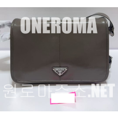윤*현 고객님 프라다 레더 숄더백