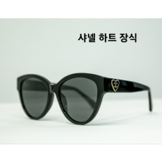 CHANEL 샤넬 하트 장식 선글라스