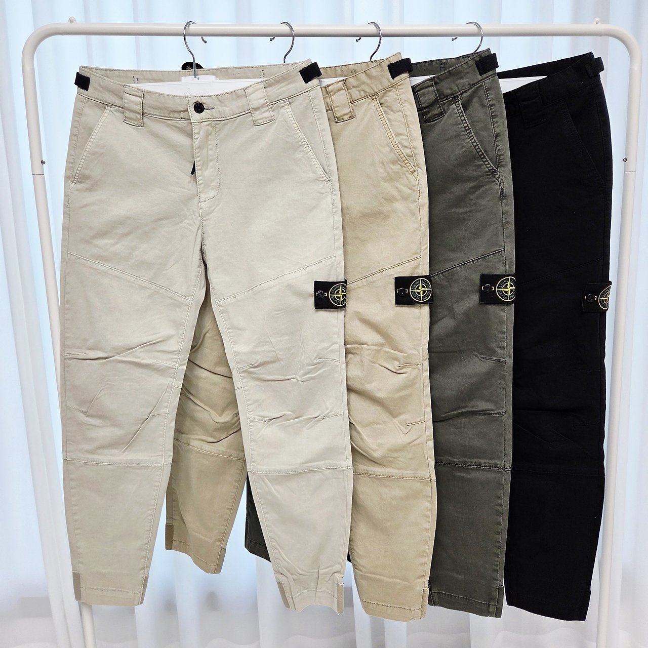 STONE ISLAND 스톤아일랜드 절개 디테일 스커프 조거 팬츠