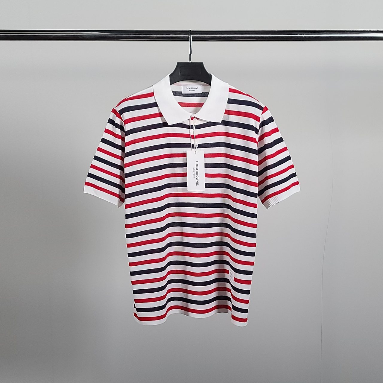 THOM BROWNE 톰브라운 스트라이프 린넨 반팔 카라 니트