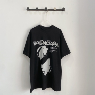 BALENCIAGA 발렌시아가 실루엣 티셔츠