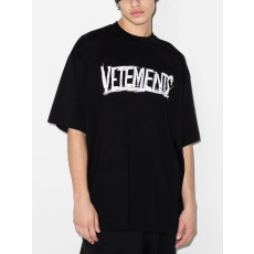 VETEMENTS 베트멍 월드투어 반팔 티셔츠