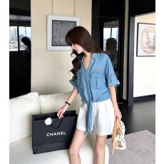 MIUMIU 미우미우 33003 자수 로고 롤업 타이 데님 반팔 셔츠