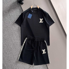 LOUIS VUITTON 루이비통 테이핑 반팔 & 반바지 세트