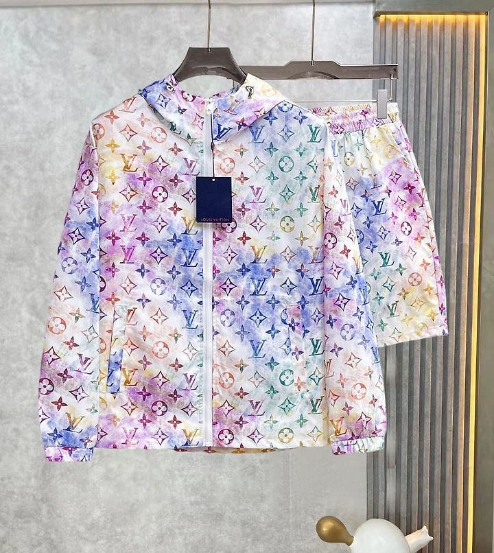 LOUIS VUITTON 루이비통 60228 워터 컬러 모노그램 윈드브레이커+쇼츠 세트